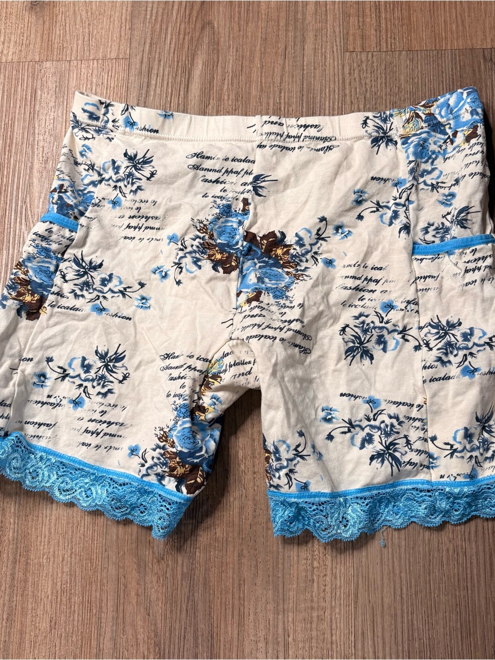 Women’s Floral Lace-Trim Shorts - Blue on Cream